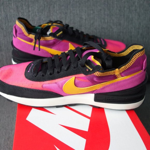 Nike Waffle One Active Fuchsia/University Gold Mens Sneakers Size 8 *Brand New* - Picture 3 of 6